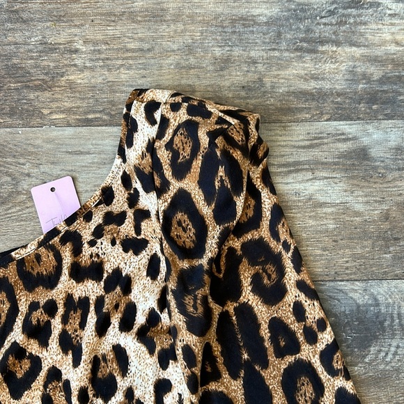 Leopard Print Half Shoulder Body Con Dress - Picture 4 of 6